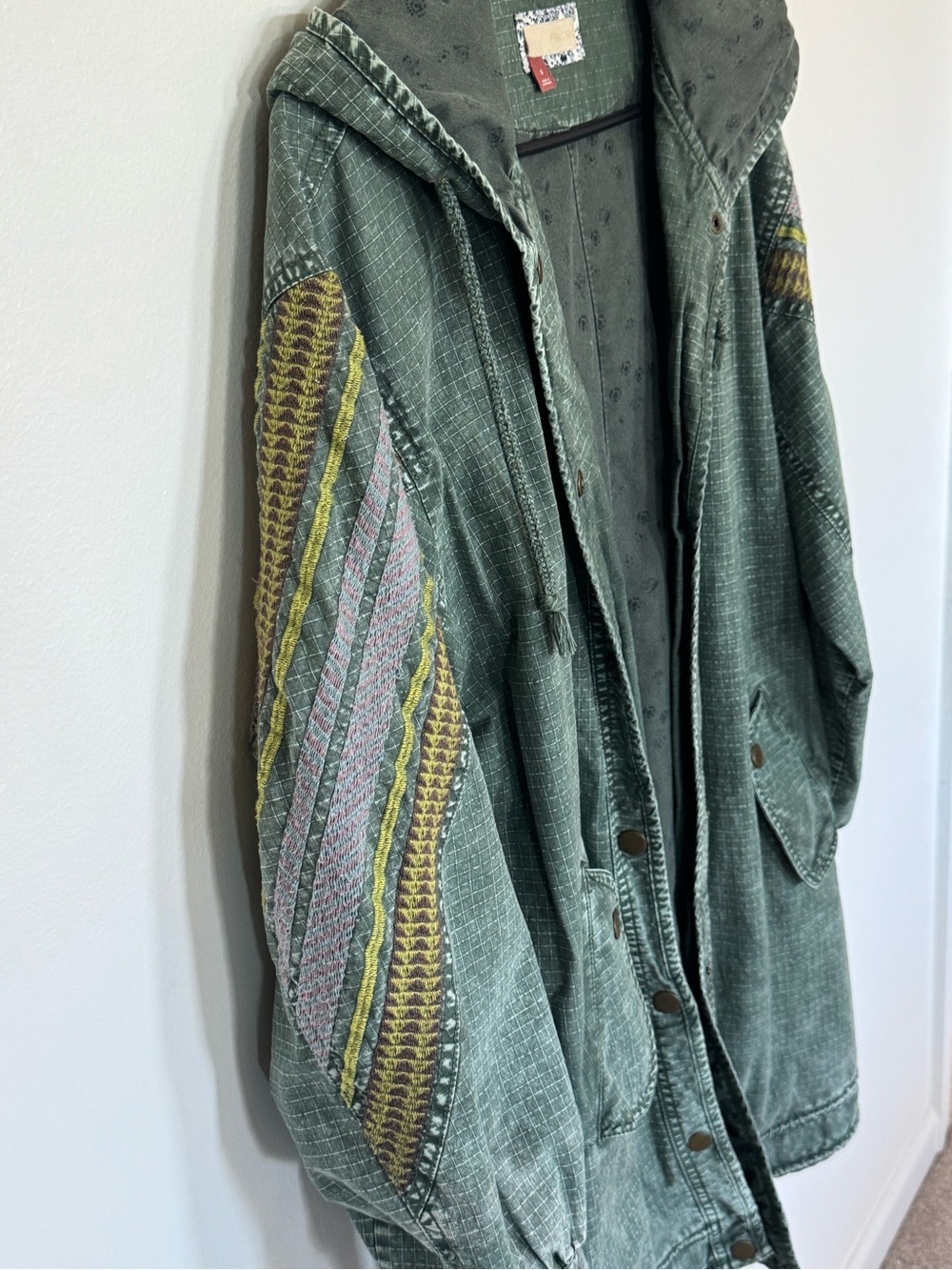Pilcro Olive Green Hooded Trench with Patterned Sleeve Panels - Picture 4 of 6
